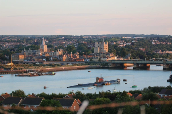 Rochester medieval city from Finsbury 2 1