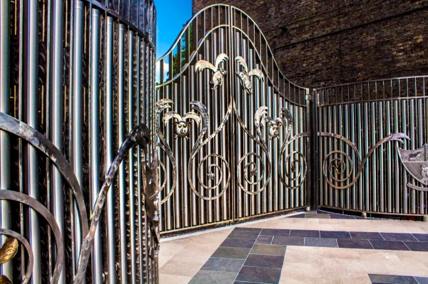 Musical gates 9300 jpg